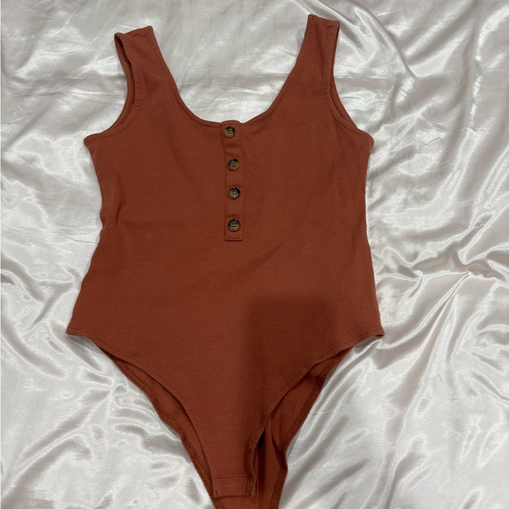 Ribbed Button-Front Bodysuit in Rust